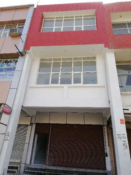 Commercial Shop 1300 Sq.ft. for Rent in