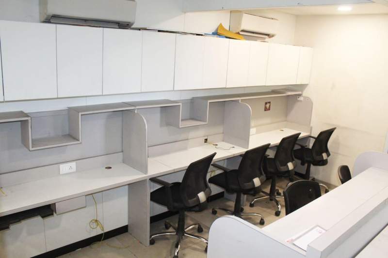  Office Space 1250 Sq.ft. for Rent in Shivaji Nagar, Pune