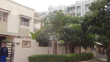  Guest House for Rent in New C G Road, Ahmedabad