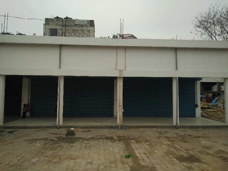 Commercial Shop 1800 Sq.ft. for Rent in