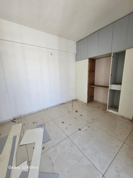 3 BHK Flat for Rent in Mobha Road, Vadodara