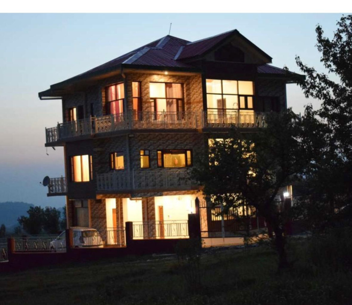 4 BHK House 40 Marla for Sale in Tang Narwana, Dharamshala