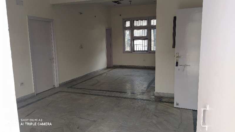 2 BHK Apartment 2200 Sq.ft. for Rent in Extension C,
