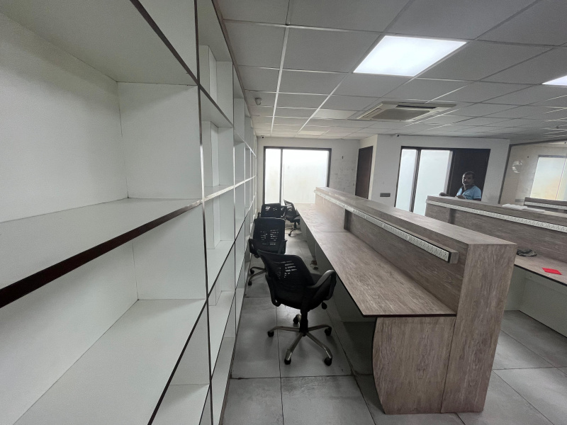  Office Space 840 Sq.ft. for Sale in Netaji Subhash Place, Delhi