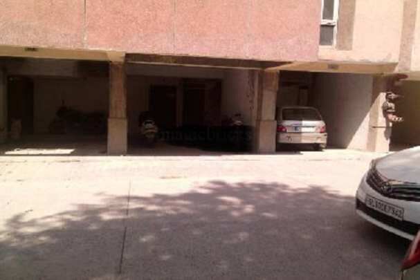 3 BHK Apartment 178 Sq. Meter for Sale in Indra Vihar, Mukherjee Nagar, Delhi