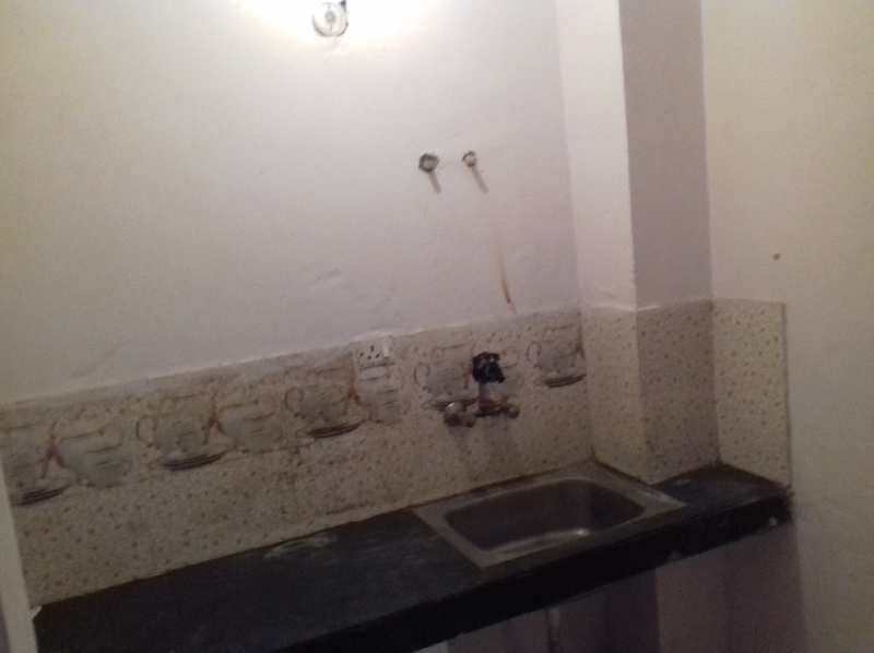 2 BHK 950 Sq.ft. Residential Apartment for Rent in Zakir Nagar, Okhla