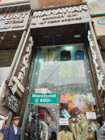  Showroom for Rent in Adarsh Nagar Extension, Delhi