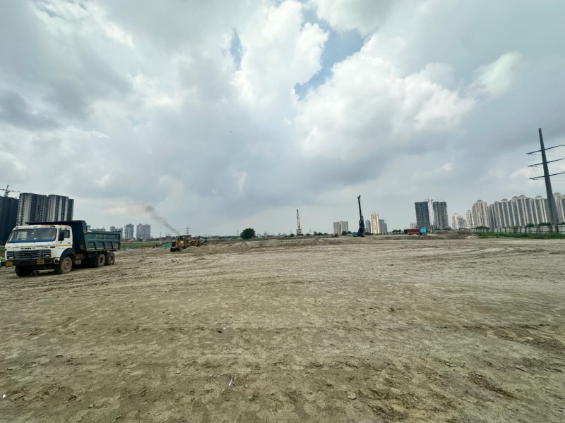 3 BHK Apartment 1600 Sq.ft. for Sale in Yamuna Expressway, Greater Noida