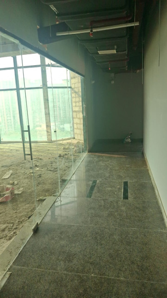  Office Space 5000 Sq.ft. for Sale in Sector 73 Noida