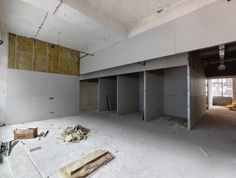  2500 Sq.ft. Office Space for Sale in Sector 153 Noida