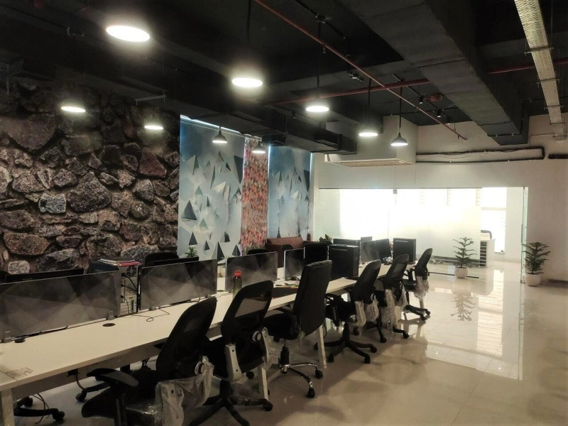  Office Space 6500 Sq.ft. for Rent in Fergusson College Road, Pune