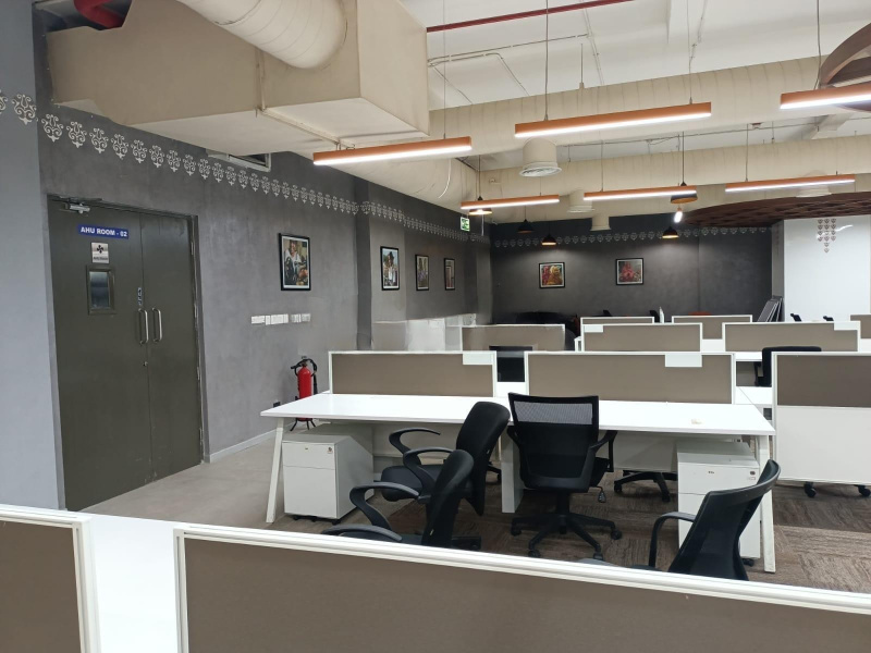  Office Space 5100 Sq.ft. for Rent in Fergusson College Road, Pune