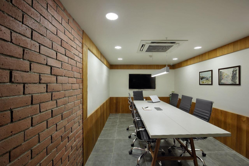  Office Space 8100 Sq.ft. for Rent in Fergusson College Road, Pune