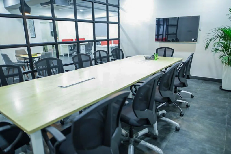  Office Space 2400 Sq.ft. for Rent in Shivaji Nagar, Pune