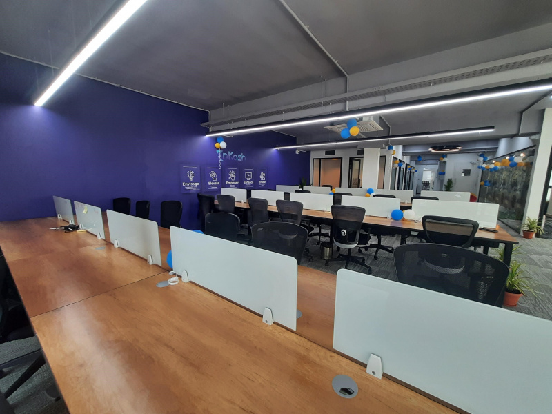  Office Space 2400 Sq.ft. for Rent in Fergusson College Road, Pune