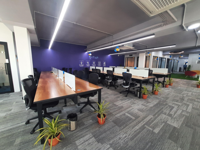  Office Space 2400 Sq.ft. for Rent in Fergusson College Road, Pune