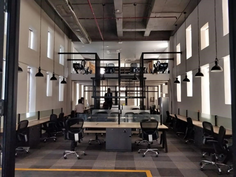  Office Space 7400 Sq.ft. for Rent in Fergusson College Road, Pune