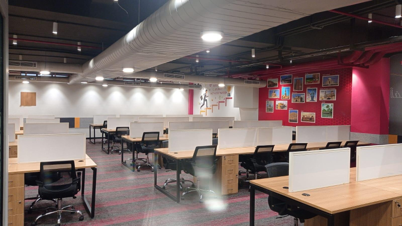  Office Space 5200 Sq.ft. for Rent in Wakdewadi, Pune