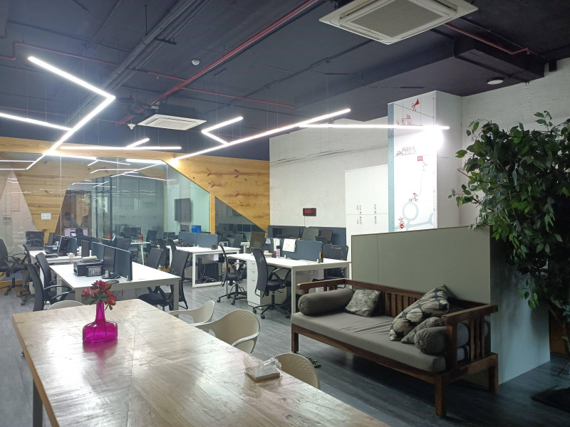 2200 Sq.ft. Office Space for Rent in Wakdewadi, Pune