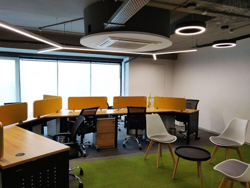  3300 Sq.ft. Office Space for Rent in Wakdewadi, Pune