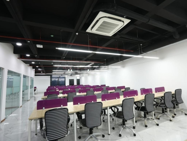  6600 Sq.ft. Office Space for Rent in Shivaji Nagar, Pune