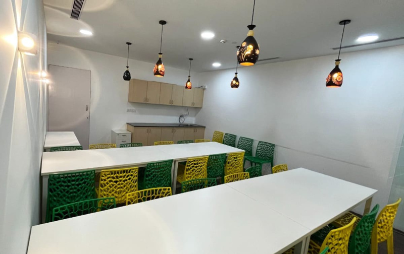  2700 Sq.ft. Office Space for Rent in Senapati Bapat Road, Pune