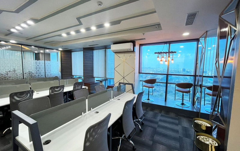  2700 Sq.ft. Office Space for Rent in Wakdewadi, Pune