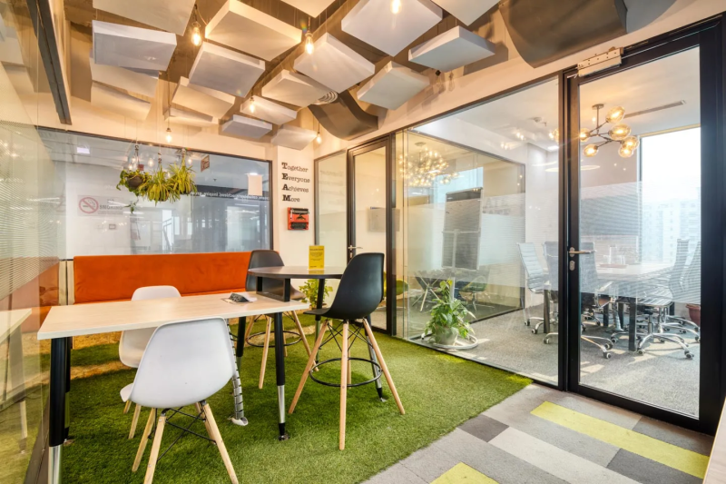  2800 Sq.ft. Office Space for Rent in Wakdewadi, Pune