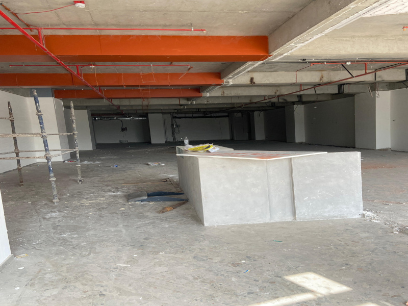  Showroom 7000 Sq.ft. for Rent in Sindhubhavan Road, Ahmedabad