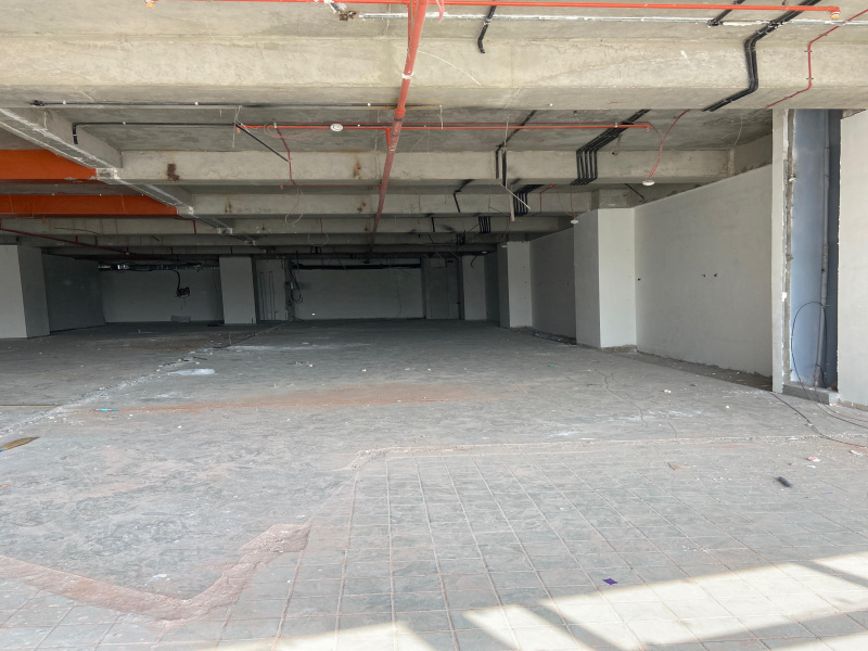  Showroom 7000 Sq.ft. for Rent in Sindhubhavan Road, Ahmedabad