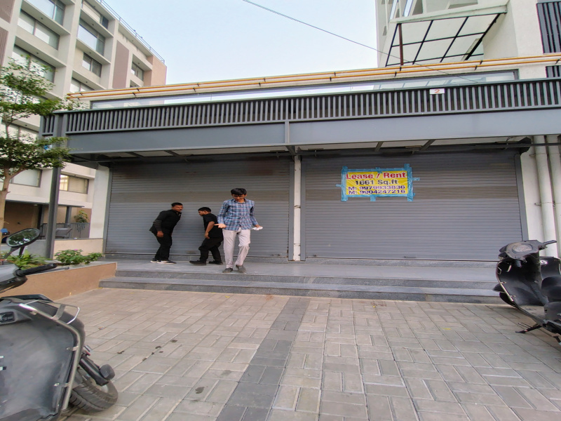  1660 Sq.ft. Showroom for Rent in Science City, Ahmedabad
