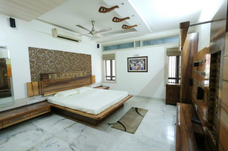 4 BHK House 3500 Sq.ft. for Sale in Karelibaug, Vadodara