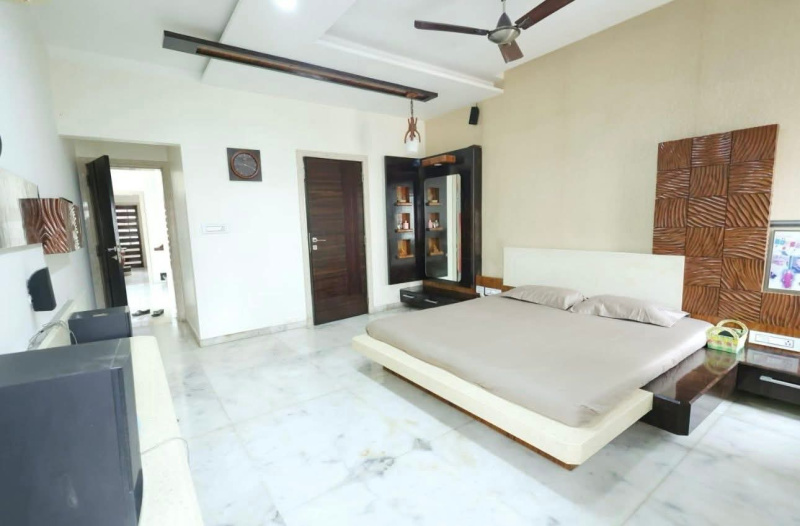 4 BHK House 3500 Sq.ft. for Sale in Karelibaug, Vadodara