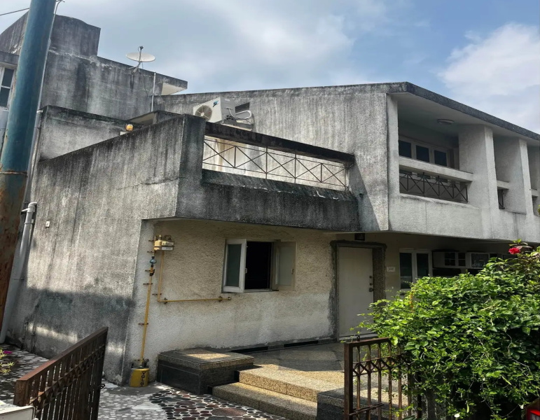 3 BHK House 2100 Sq.ft. for Sale in Manjalpur, Vadodara
