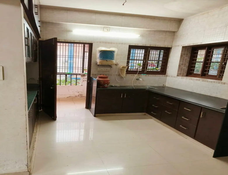 2 BHK Apartment 758 Sq.ft. for Rent in Subhanpura, Vadodara