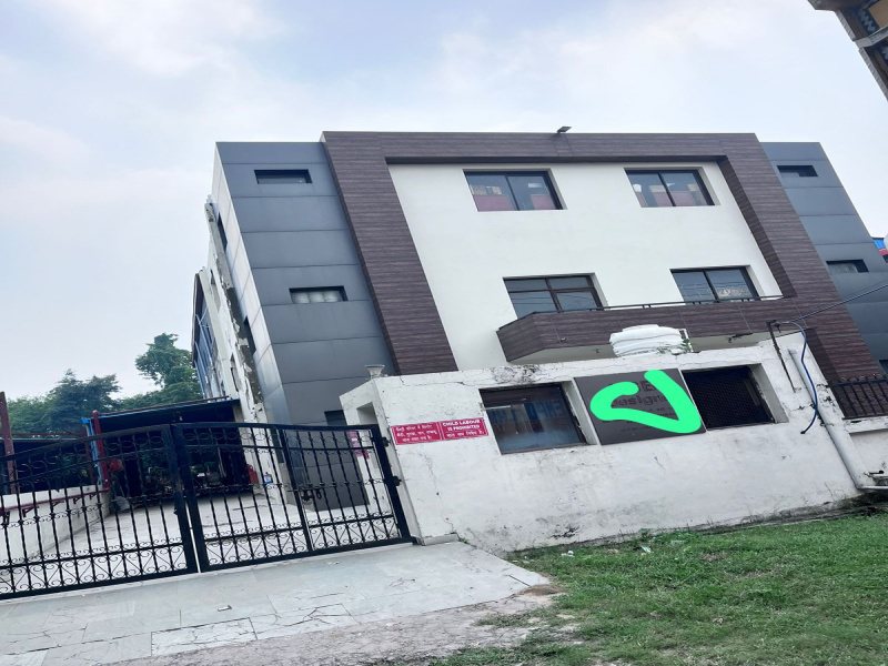  Factory 1000 Sq. Meter for Sale in Sector 31 Greater Noida