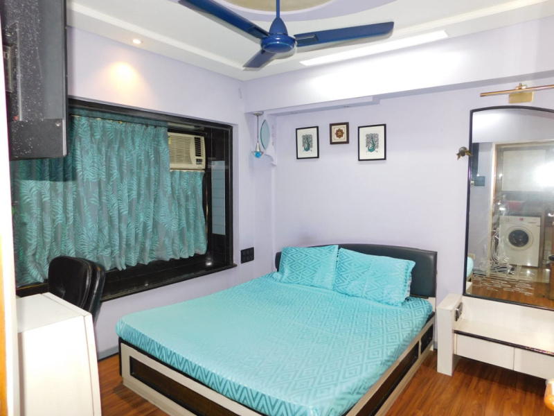 2 BHK Apartment 700 Sq.ft. for Sale in Juhu, Mumbai