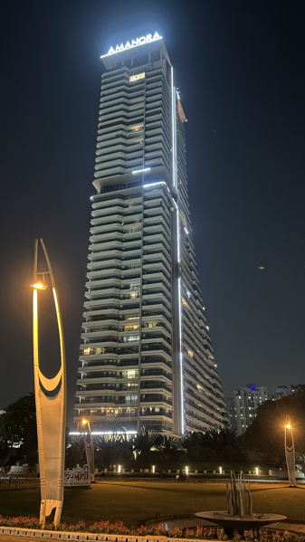 2 BHK 890 Sq.ft. Apartment for Rent in Amanora Park Town, Pune