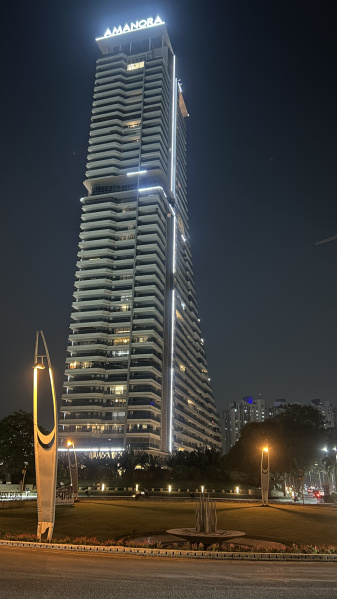 2 BHK 890 Sq.ft. Apartment for Rent in Amanora Park Town, Pune