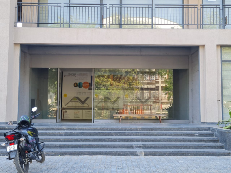  Showroom 5000 Sq.ft. for Rent in Lambhvel Road, Anand