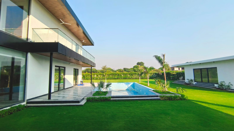  4840 Sq. Yards Agricultural/Farm Land for Sale in 10B Jasola Vihar, Delhi