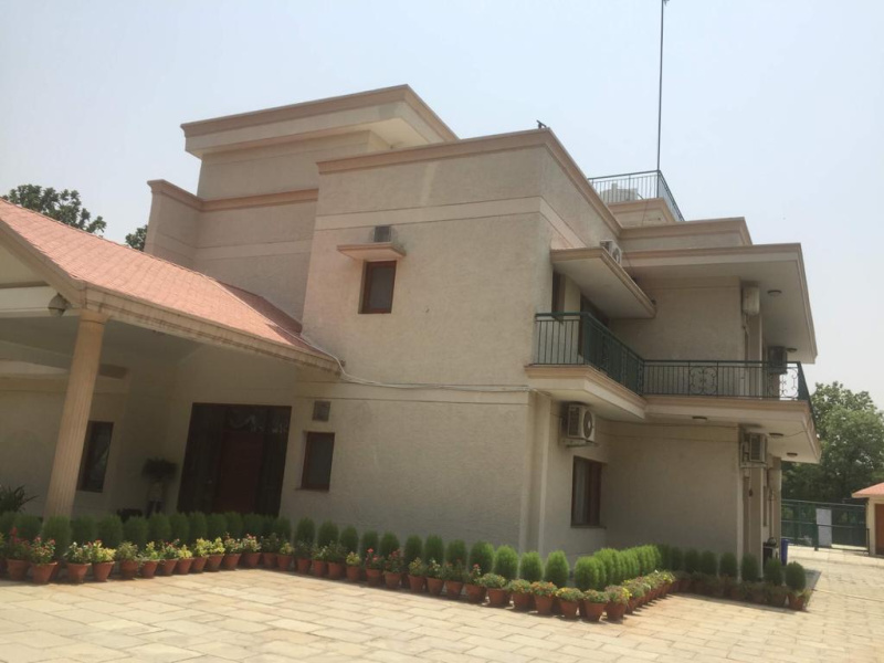  4 Ares Agricultural/Farm Land for Sale in Chattarpur, Delhi