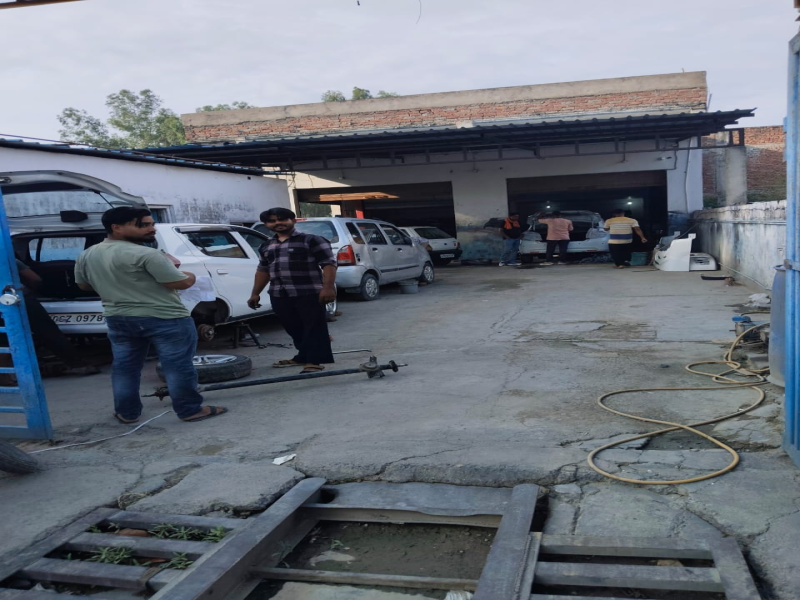 Commercial Shop 2400 Sq.ft. for Sale in Gadarpur, Udham Singh Nagar
