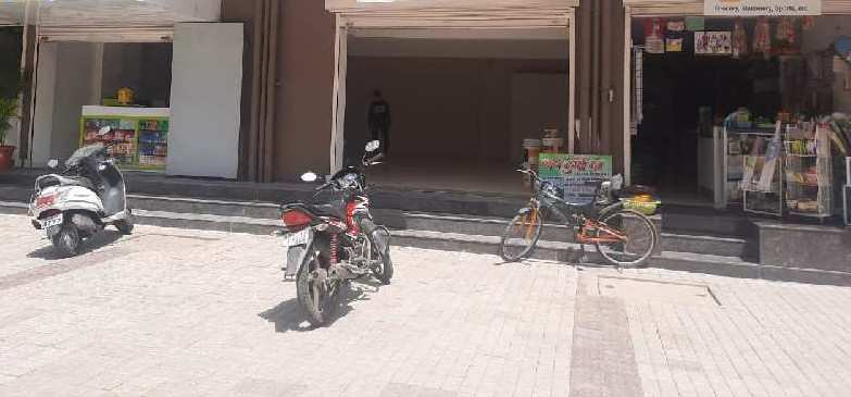 Commercial Shop 843 Sq.ft. for Rent in