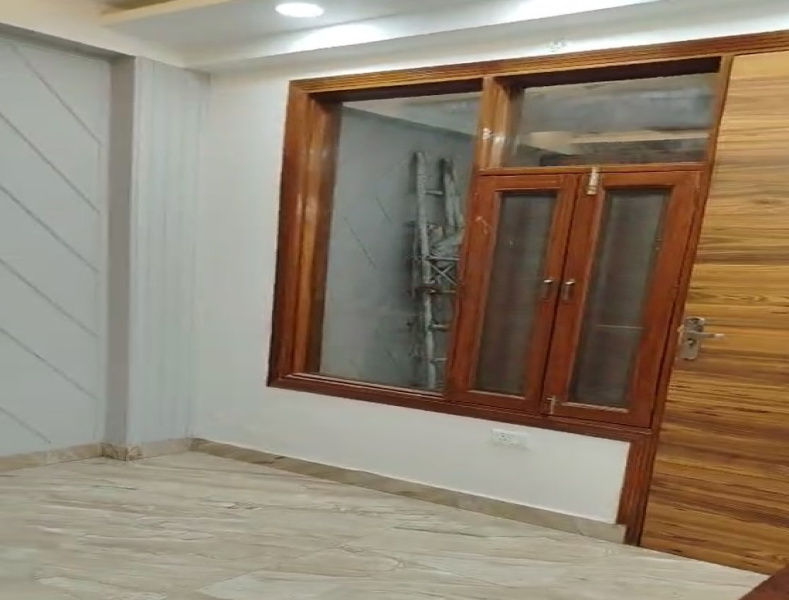 3 BHK 720 Sq.ft. Builder Floor for Sale in Dwarka Mor, Delhi