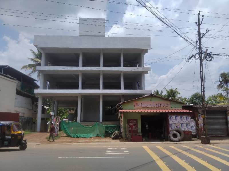 Commercial Shop 23000 Sq.ft. for Rent in Kumaranalloor, Kottayam
