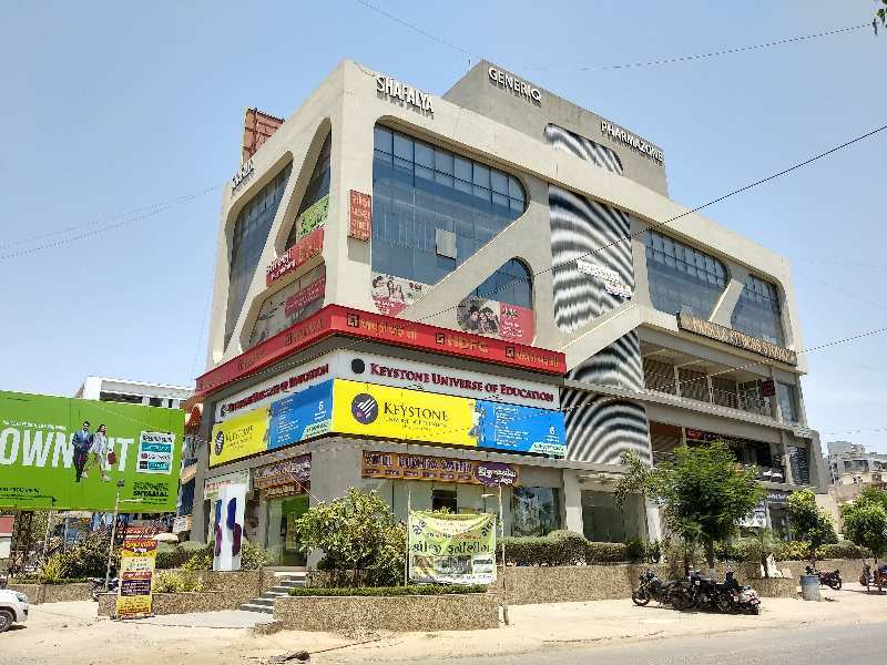 Commercial Shop 513 Sq.ft. for Rent in Science City, Ahmedabad (REI956445)