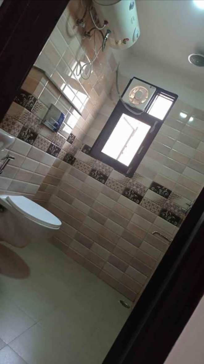 1 BHK Builder Floor 2100 Sq.ft. for Rent in Block C, Sushant Lok Phase I, Gurgaon
