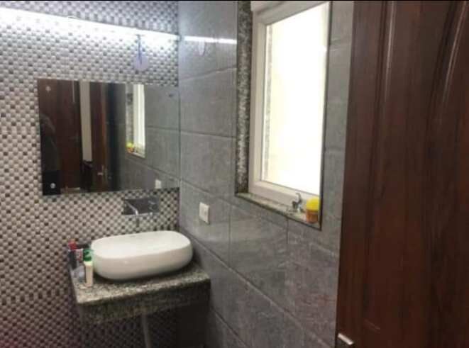 1 BHK Builder Floor 2100 Sq.ft. for Rent in Block C, Sushant Lok Phase I, Gurgaon