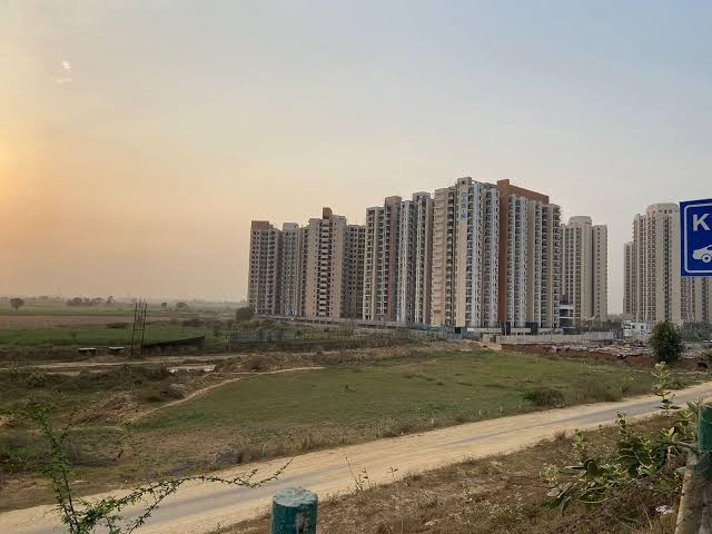  Residential Plot 162 Sq. Meter for Sale in Yamuna Expressway, Greater Noida